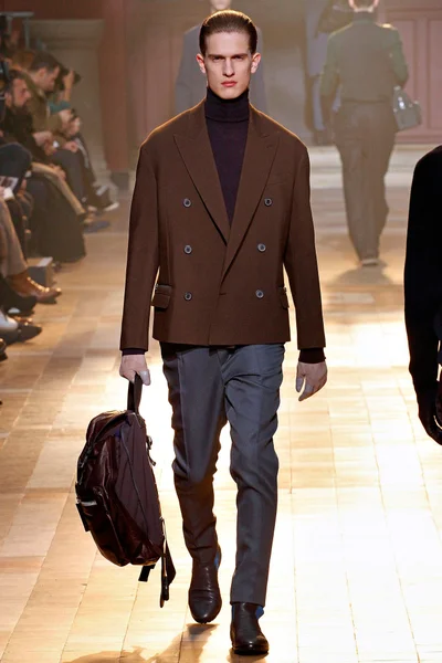 Look 31